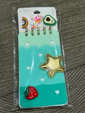 NWT Icing Mint & Teal Heart Accent Spiral Notebook with Fun removable Charms